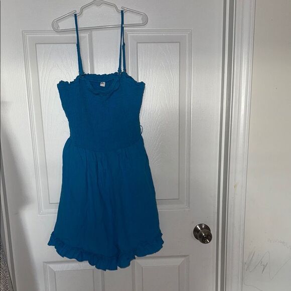 Girls size large Blue SMOCKED Spaghetti straps Ruffled romper LIKE NEW - Picture 1 of 9